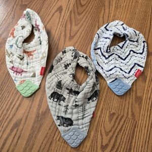 Nuby Baby Bandana Bibs with Teether 3 Pack Cotton Dinosaurs Bears Blue Geometric